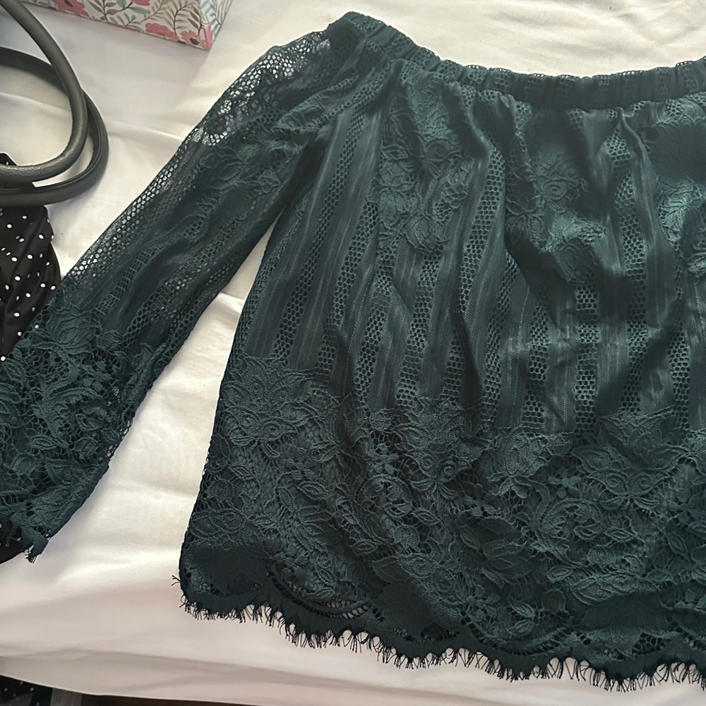 Arizona Jean Company Dark Green Lace Top